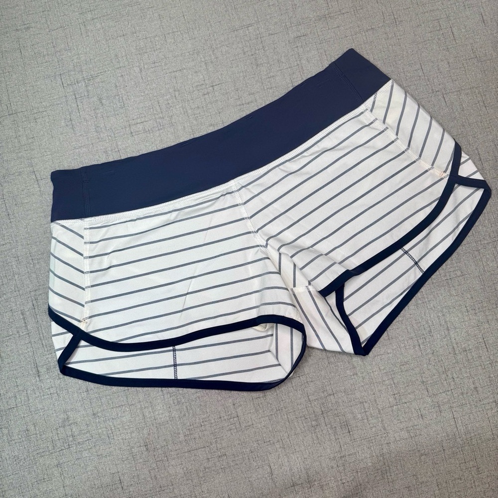 Lululemon Quiet Stripe Speed Short Athletic Shorts Low Rise Navy White Size 8 - Picture 5 of 10